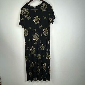 Royal Creations Hawaiian Dress Made in Hawaii size 16 Floral Design